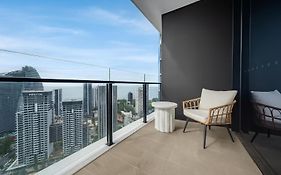 Starview Suite - Private Oceanview 2 Bedroom Apartment On The Star Residence Broadbeach, Free Carpark Included With Your Stay!